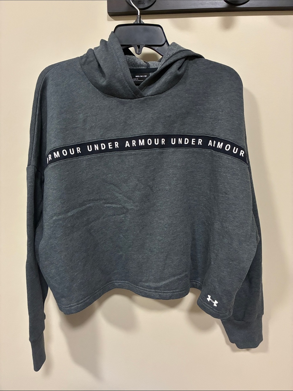 Under Armour Loose Dark Gray Cropped Logo Pullover Hoodie medium